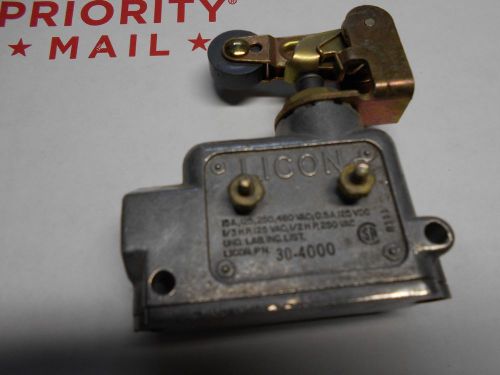 LICON 30-4000 ROLLER ACTUATED PLUNGER LIMIT SWITCH  *NEW*