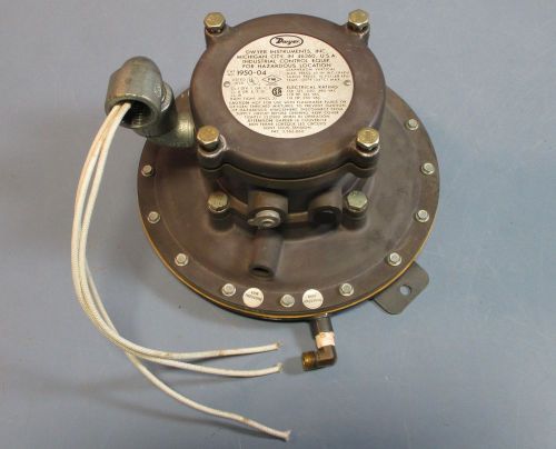 Dwyer instruments 1950-04-2s differential pressure switch explosion-proof used for sale