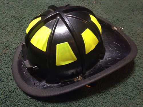 Cairns 880 Fire Helmet Manf. 03/2008