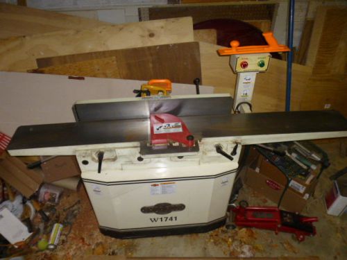 SHOP FOX® 8” Jointer With Parr. Adj Beds - W1741