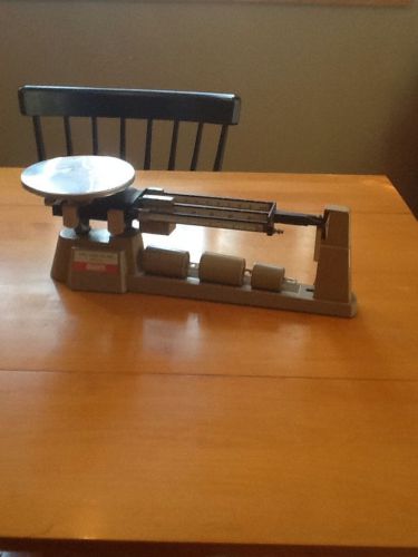 Ohaus Triple Beam Balance Scale  2610g With Weights