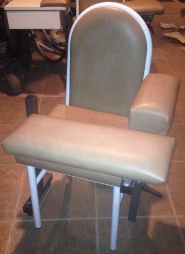 Adjustable Clinton Phlebotomy Blood Drawing Donor Chair