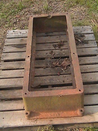 6 HP FAMOUS / TITAN INTERNATIONAL  HIT OR MISS GAS ENGINE BASE STATIONARY MOTOR