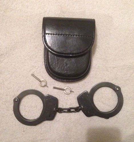 S&amp;W M-100 Blued Steel Chain Handcuffs / Don hume Leather Case 2 Keys