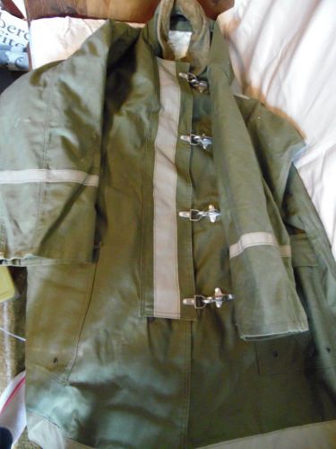 Used EMS Fire Fighter Coat and Pants Turnout Gear Green Size 40