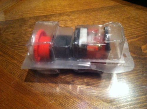 FUJI EMERGENCY STOP PUSH BUTTON SWITCH AR22V0R-01R NEW IN PACKAGE.