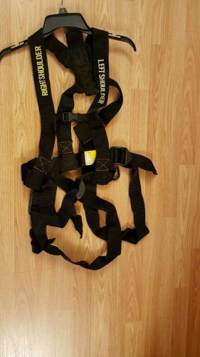 NEW AMERISTEP SAFETY HARNESS 1 SIZE FITS ALL