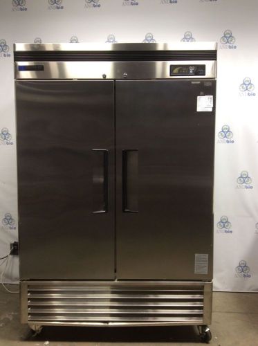 Master Bilt CCR-49DF Cabinet Refrigerator