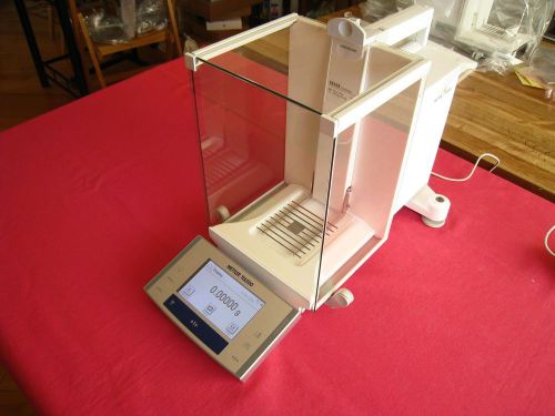 Mettler-toledo xs105 analytical semimicro balance scale 41.00000g / 120.0000g for sale