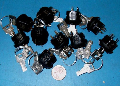 10PC LOT KEY LOCK SWITCHES - PANEL MOUNT WITH KEYS