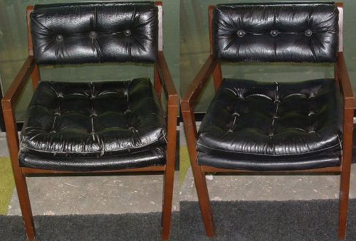 2 VINTAGE HON CO. UPHOLSTED WOOD GUEST OFFICE ARM CHAIRS