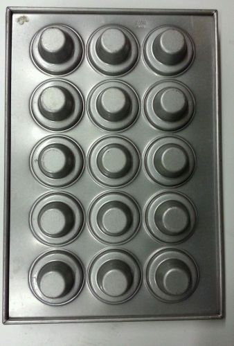 Chicago Metallic 35435 Popover Muffin Baking Pan,3x5: 15 cups! Commercial!