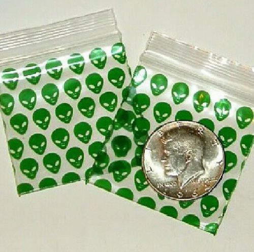 200 Green Aliens Baggies 2 x 2&#034; Mini Ziplock Bags Apple 2020