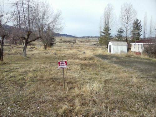 Land in eastern Oregon zoned for a mobile home or build one yourself