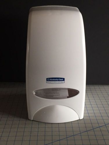 Kimberly-Clark Professional 92144 1000 ML White Cassette Skin Care Dispenser