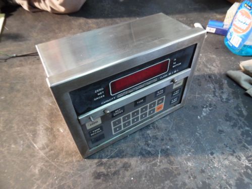 SCALE ACCESSORY, MODEL: UMC600AAAC, SN: M1078, VOLTS 117 AC, USED