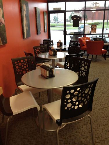 Indoor Contemporary Commercial Food Service Tables and Chairs