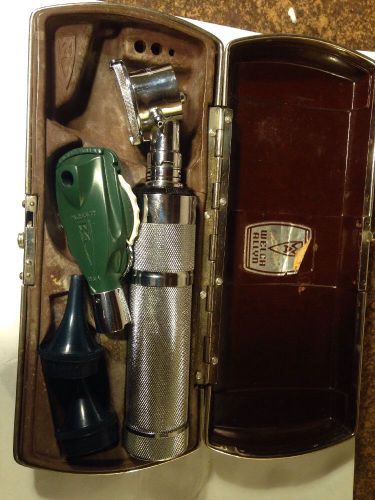 Vintage Welch Allyn Otoscope Ophthalmoscope Diagnostic Set w Bakelite Case