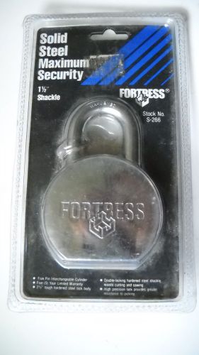 VTG FORTRESS SOLID STEEL MAXIMUM SECURITY PADLOCK 1 1/2&#034; SHACKLE  BRAND NEW