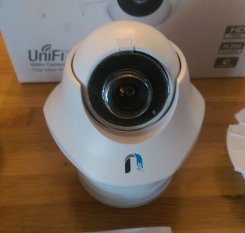 Ubiquiti Networks UVC-DOME - UniFi 720P Indoor IP Dome Video Camera wit