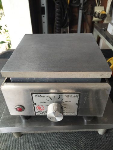 Thermolyne HP-A915B Hotplate Type 1900 / 374-B Hot Plate