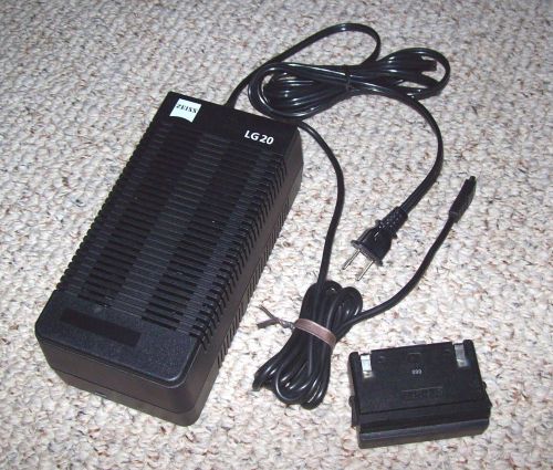 ZEISS LG20 BATTERY CHARGER W/ZEISS 701520-9180 BATTERY (6V)