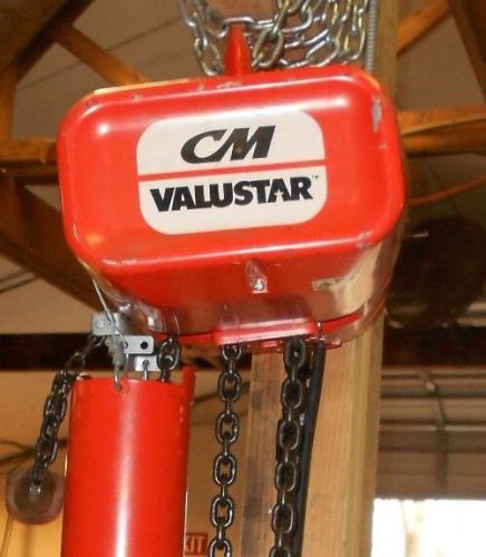Columbus mckinnon cm valustar 2 ton wr electric chain hoist 8 fpm 20&#039; chain for sale