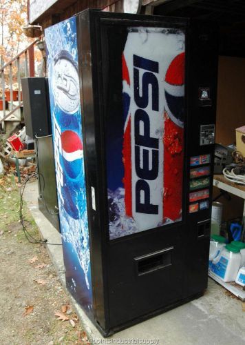 Vendo 312 V312-1Z6 Drink Soda Vending Machine Pepsi - Works Well