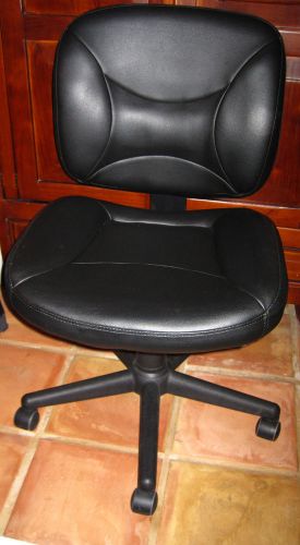 Reduced! alvey chair office desk chair w/ pneumatic height adjust. pick up only for sale
