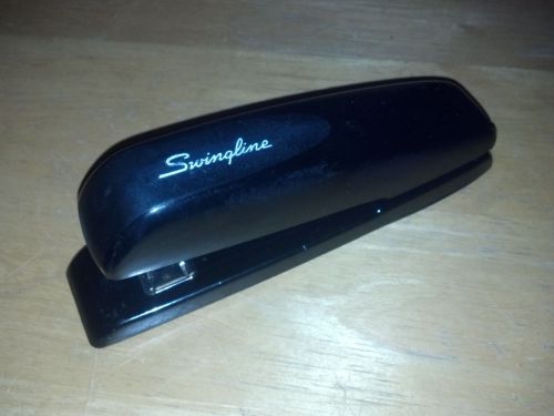Swingline model 646 full strip black desktop stapler with staples - nice!