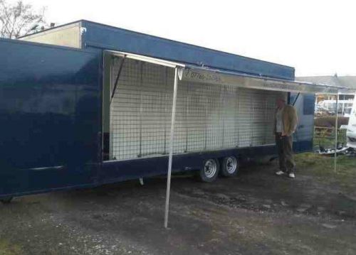 Exhibition Trailer. Unit 20ft. lighting and large display area. Aluminum Body