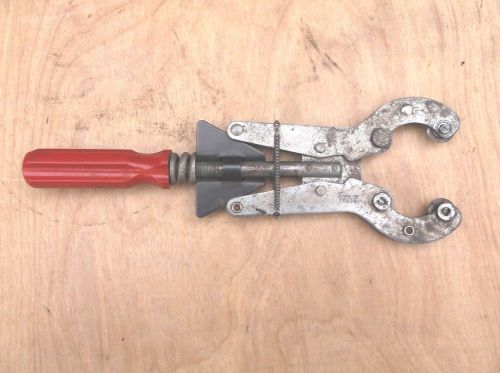 Vintage Snap On Tubing Cutter TC 50 B Pipe Muffler Cutter