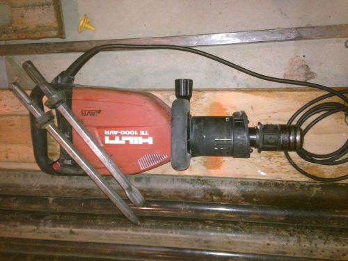 Hilti 1000 with box and two demolition tip
