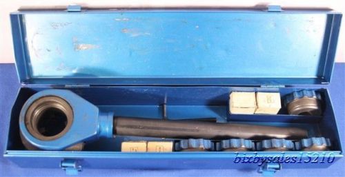 Pipe threader unbranded w/ dies and die heads in carrying case - take a look! for sale
