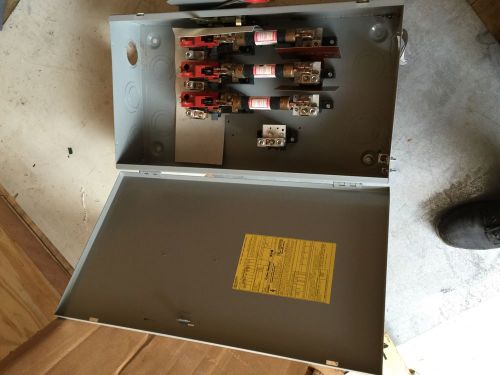 CUTLER HAMMER 200 AMP FUSED SAFETY SWITCH 600 VAC 150 HP 3 PHASE DH364NGK