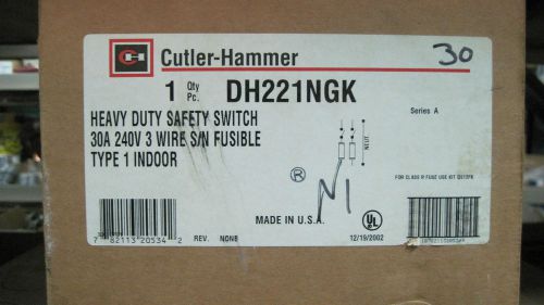 NIB CUTLER HAMMER SAFETY SWITCH 30 AMP 240 VOLT 3/W S/N FUSIBLE #DH221NGK