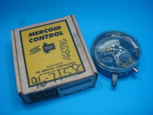 NEW MERCOID CONTROL, DS-31-3 RG3, PRESURE SWITCH, NEW IN FACTORY BOX,