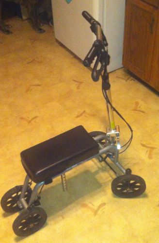 Free spirit leg/ankle medical scooter. adj. seat, folding brakes! msrp 600$ for sale