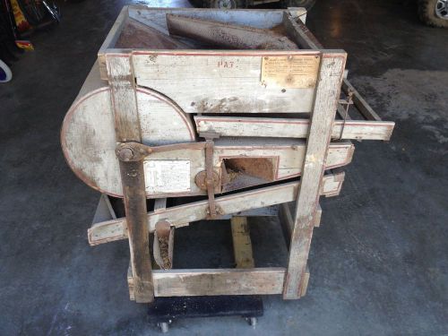 VINTAGE ANTIQUE JW HANCE FANNING MILL SEED CLEANER - Early 1900&#039;s