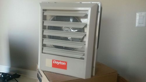Dayton Electric Unit Heater NEW  5KW 2YU65 with Dayton 2YV16 Wall Mount Bracket