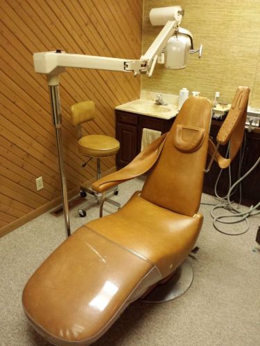 DentalEZ/ Ritter, fully adjustable electric J style chair /includes dental light