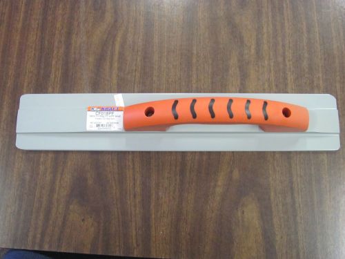 Kraft tool cf018pf 18&#039;&#039;x3-1/4&#039;&#039; mag hand float w/pf hdl for sale