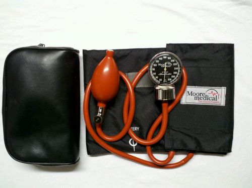 Vintage Moore Medical Blood Pressure Cuff  Large Adult NISSEI A107289-8 ADC Case