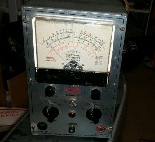Vintage EICO 221 Electronic Voltmeter Ohmmeter AC DC Volt Ohm Meter