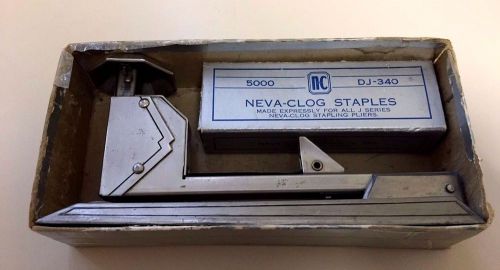 Vintage - Neva-Clog D-40 Desktop Stapler w/ DJ-340 Staples!!