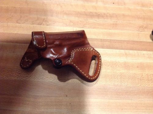 Gould &amp; Goodrich™ 806-84f Small of Back Holster