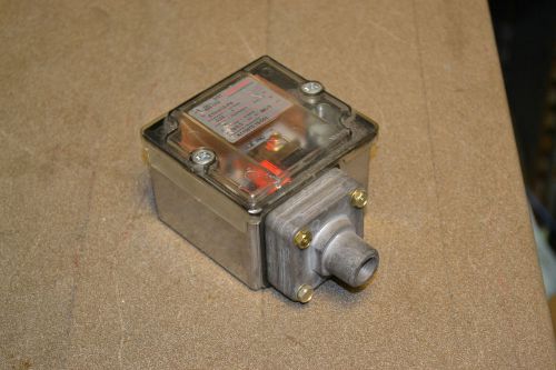 Barksdale Seal Piston Switch, E1H-H15-P4