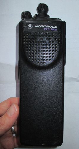 Motorola XTS 3000 Handie-Talkie Handheld FM Radio. H09UCC9PW5BN