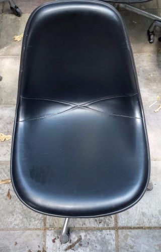 Vintage HERMAN MILLER rolling Office Shell Chair Eames Knoll Era  Excellent cond