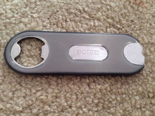 Portable bonny stainless steel bottle opener for bottles and cans for sale